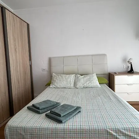 Apartamento Paseo Las Vinas Apartment